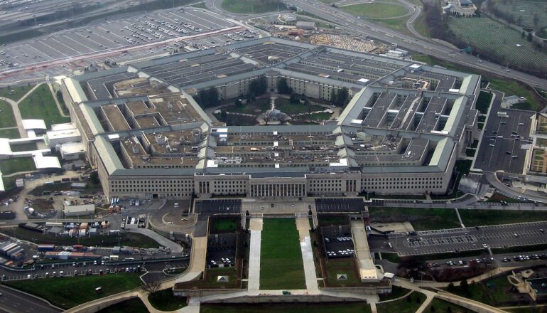 Par David B. Gleason from Chicago, IL — The Pentagon, CC BY-SA 2.0, https://commons.wikimedia.org/w/index.php?curid=4891272